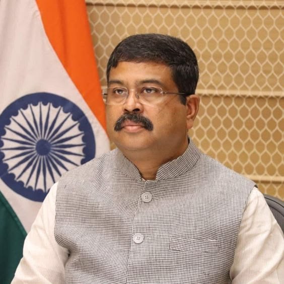 Dharmendra Pradhan resigns