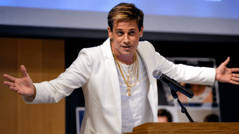 Milo Yiannopoulos ICE detention